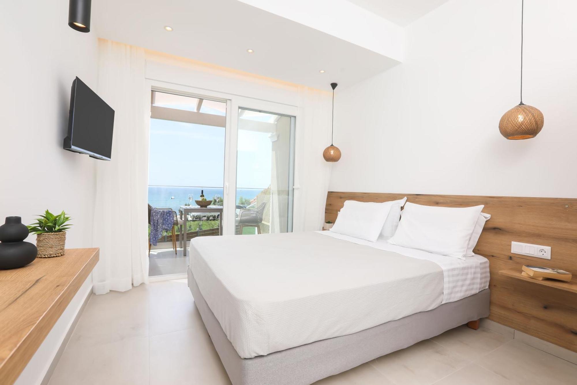 Magdachris Luxury Rooms Agios Georgios Pagon Ngoại thất bức ảnh